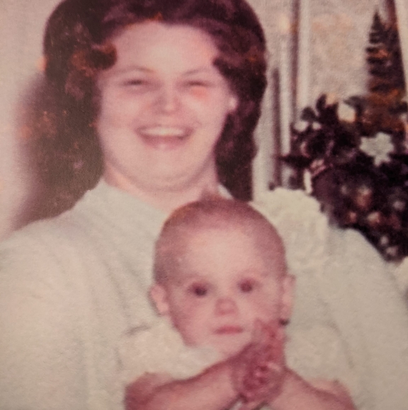 Meet your Posher, Robyn - Picture 1 of 1